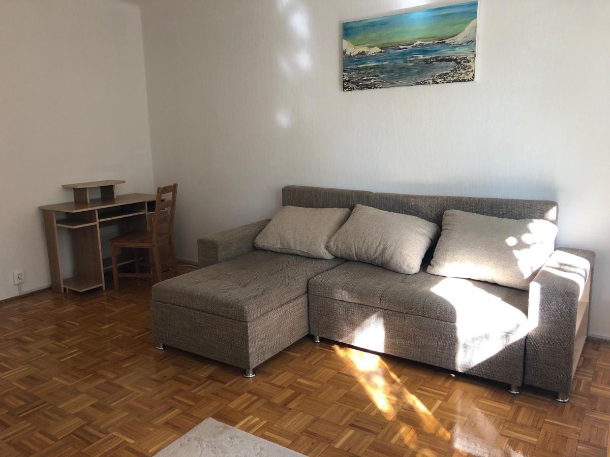 Karman Apartman - 2 Bedroom Entire Flat In The Center Jaszbereny Ngoại thất bức ảnh